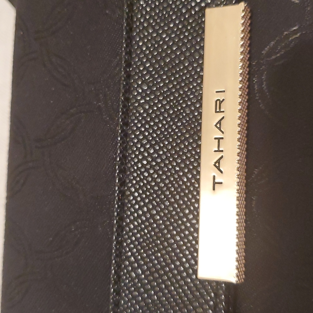 Tahari Royal Flush Black Wallet Nwt View 3